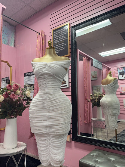 Ana beautiful dress