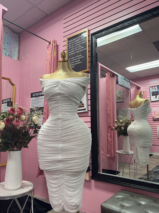 Ana beautiful dress